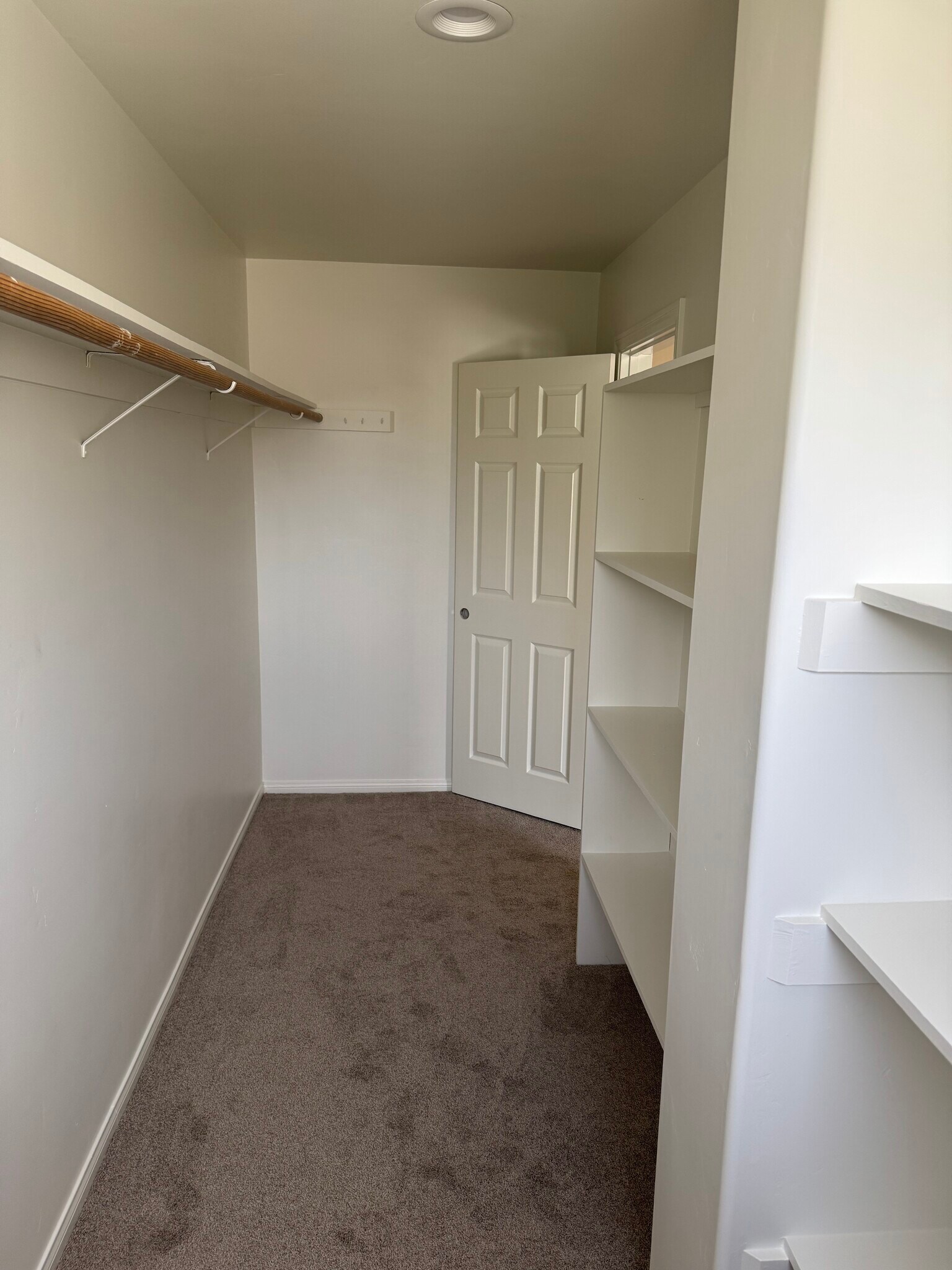 Building Photo - 1232 Saint Helene Ct