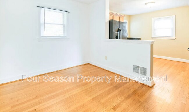 Building Photo - 139 Belview Ave