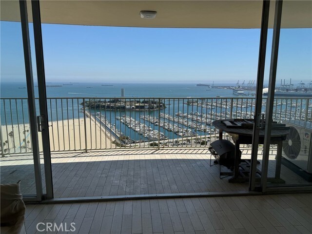 Building Photo - 700 E Ocean Blvd