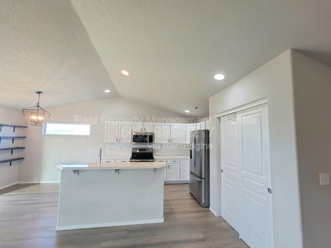 Building Photo - 6206 Maryhill Ln