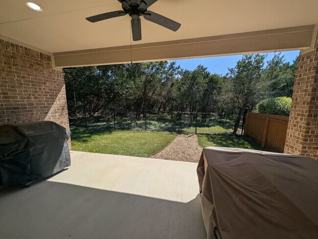 Building Photo - 28319 Willis Ranch