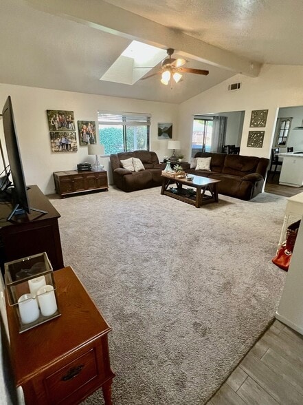 Building Photo - 773 Skylark Dr