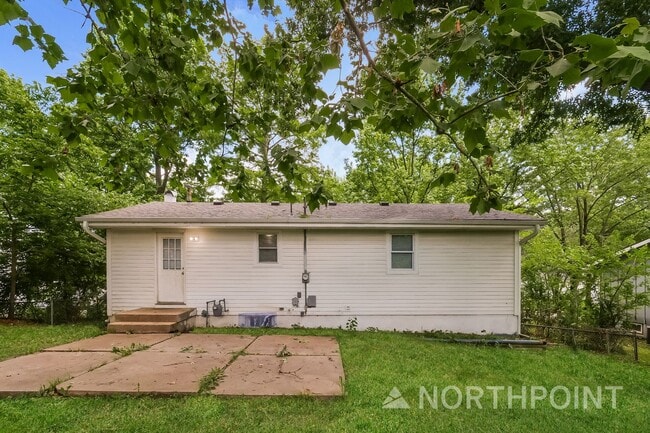 Building Photo - 3 BR/1BA | Newly Renovated Single Family Home | 1-Car Covered Parking | Gated backyard