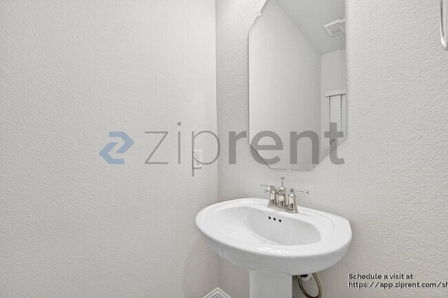 Building Photo - 212 Griffith Dr