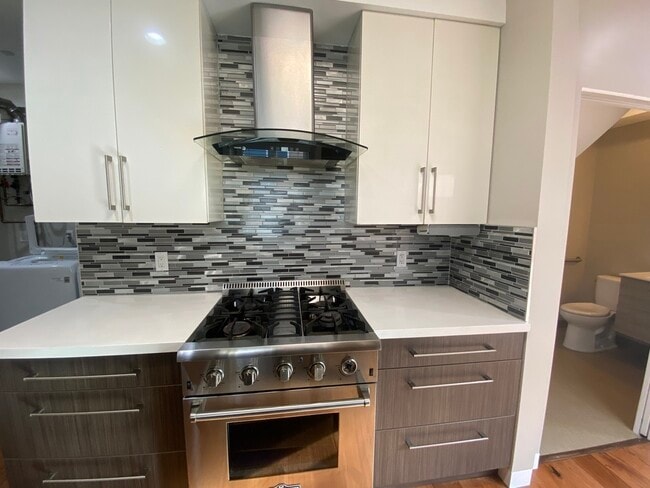 Building Photo - 2149 Carlmont Dr