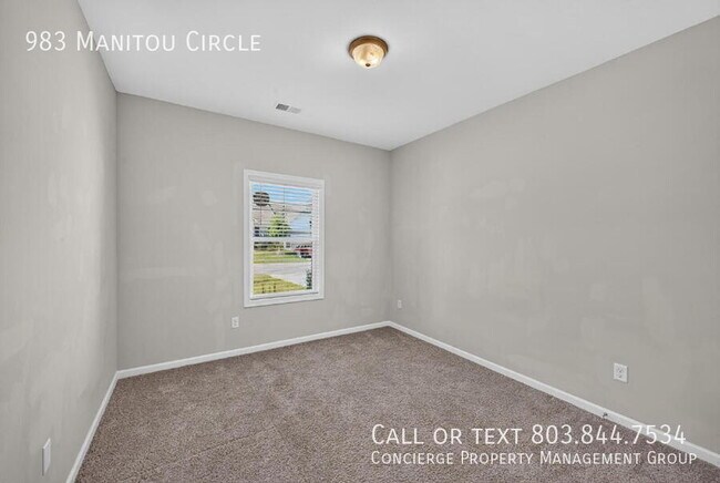 Building Photo - 983 Manitou Cir