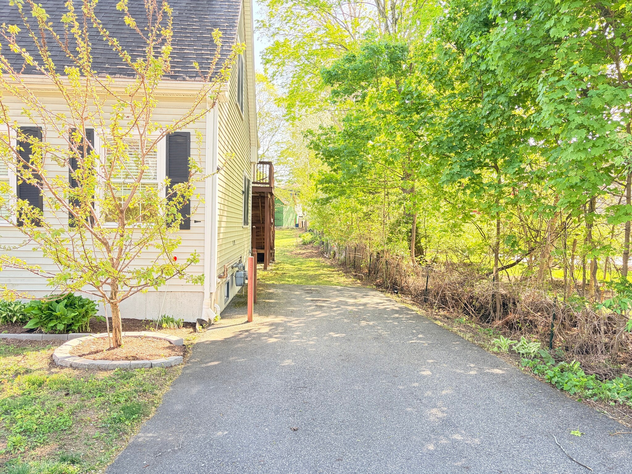 additional driveway - 19 School St