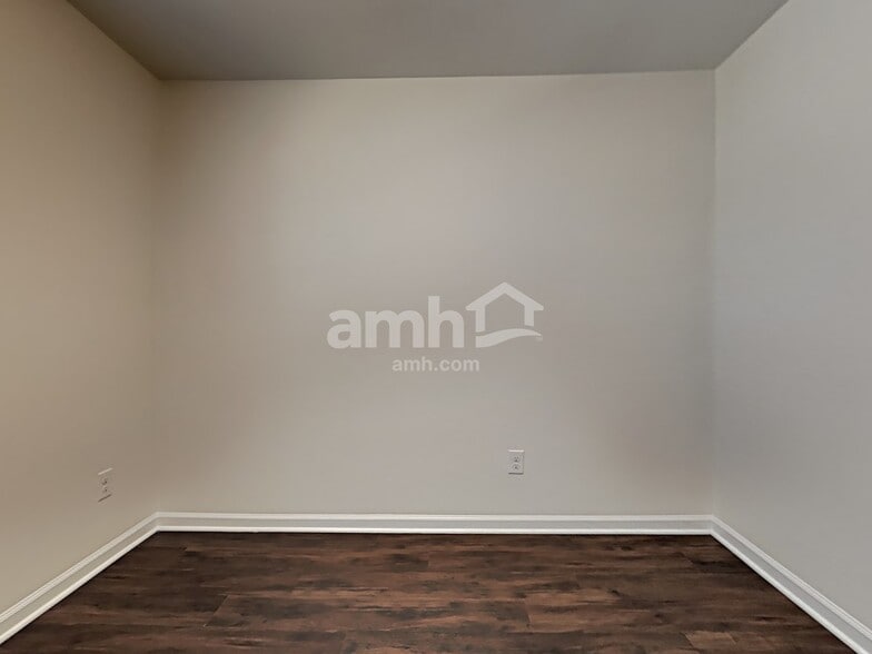 Building Photo - 1360 Hermitage Ln