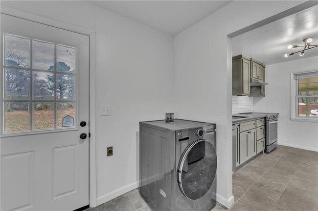 Building Photo - 3070 W Mt Comfort Rd