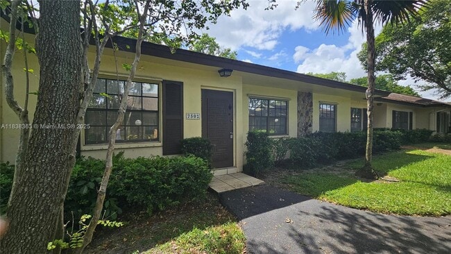 Primary Photo - 7502 Nova Dr