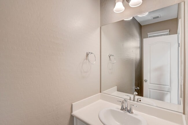 Building Photo - Beautiful Two-Story Home in Gated Cortona – Southern Highlands!