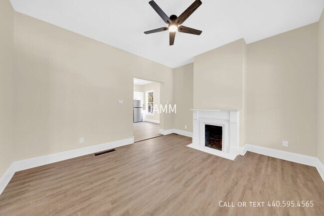 Building Photo - 2322 Scranton Rd