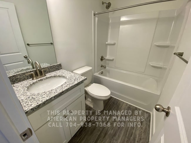 Building Photo - 660 Faith Dr SW