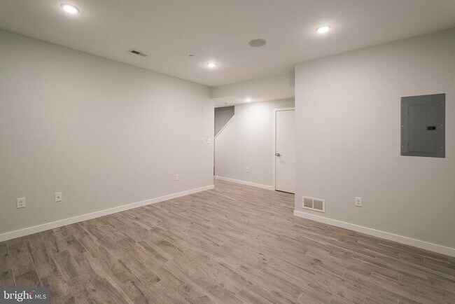 Building Photo - 1524 N 8th St