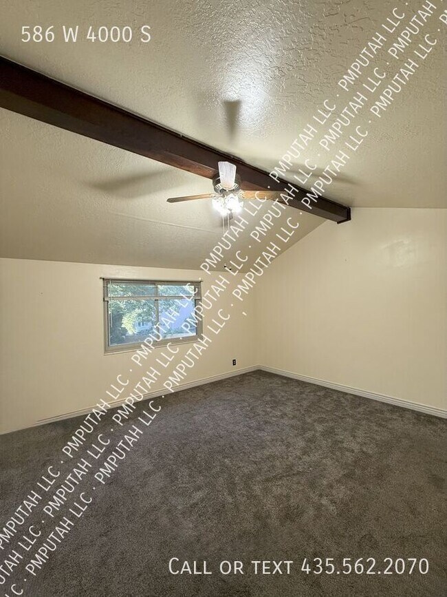 Building Photo - 586 4000 S