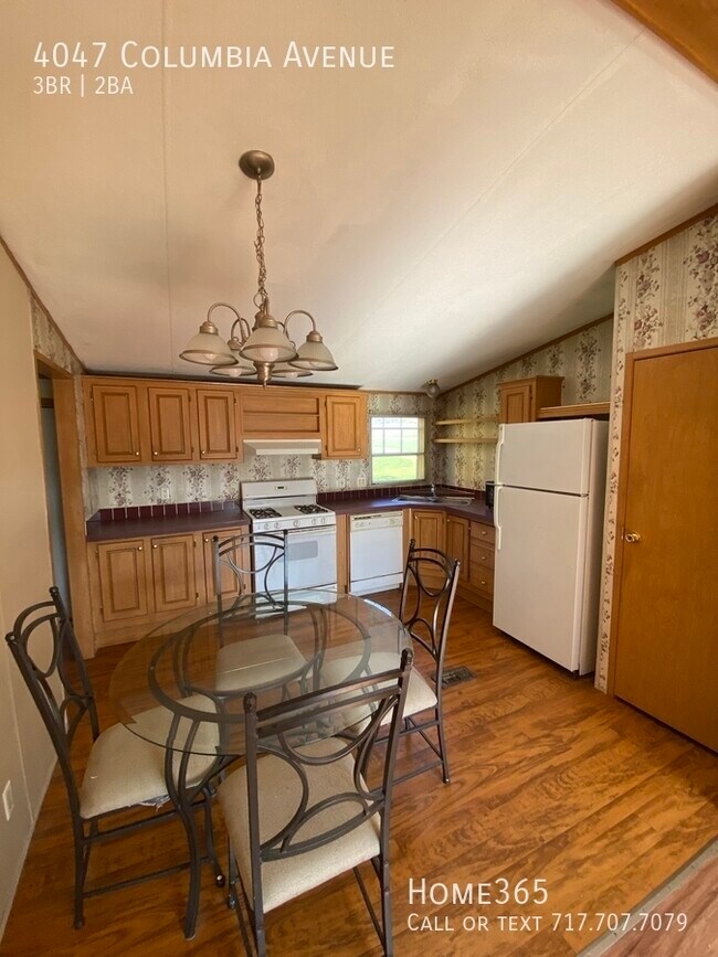 Building Photo - Three Bedroom Mobile Home