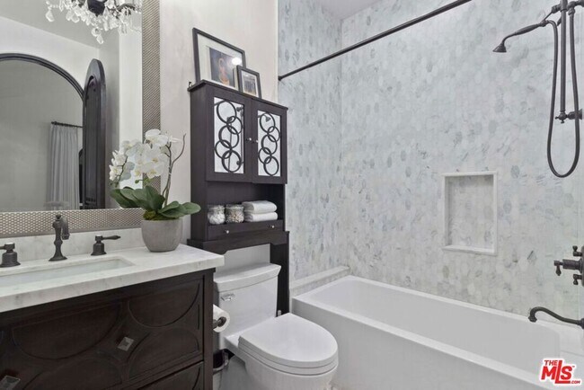 Building Photo - 16866 Charmel Ln