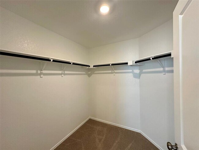 Building Photo - 160 Crawford
