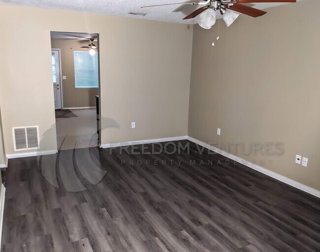 Building Photo - 2300 Grayson Valley Dr