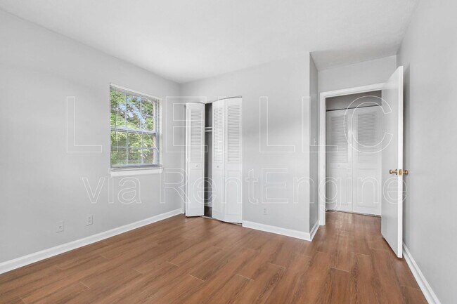 Building Photo - 4405 Landside Dr