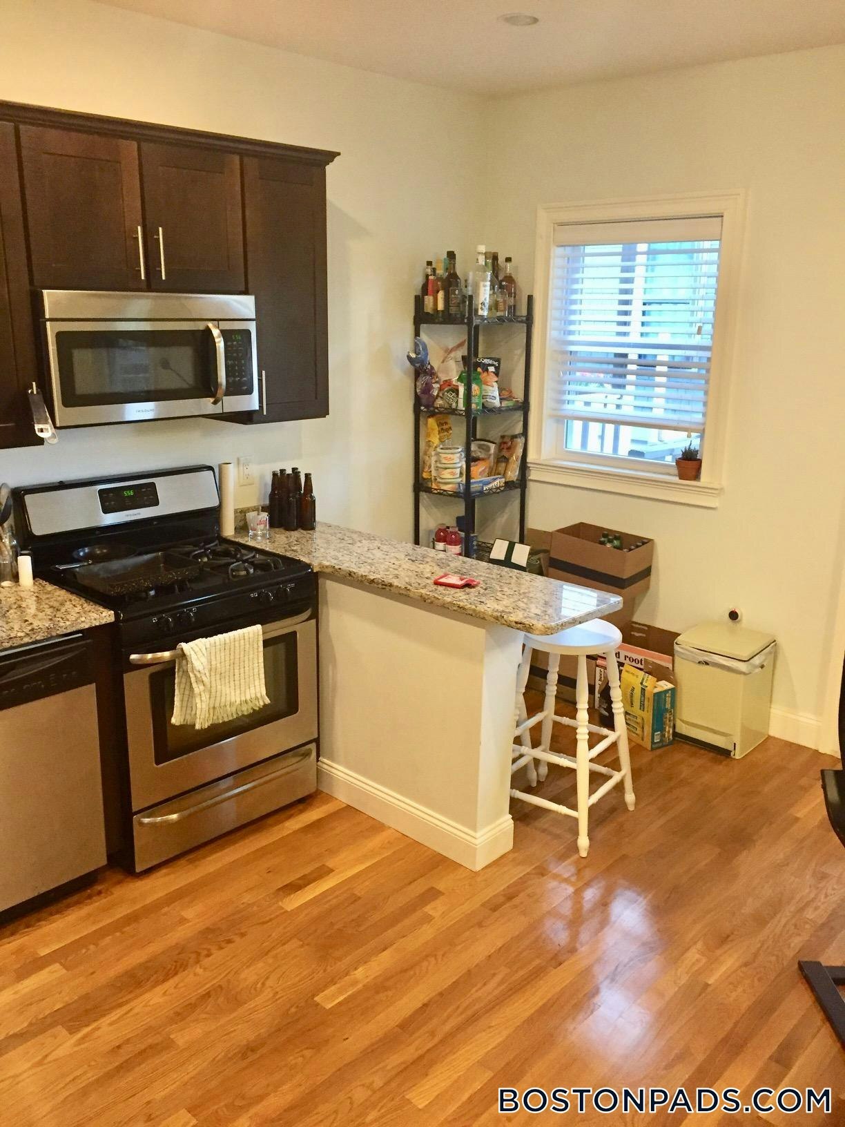 Building Photo - 21 Washburn St