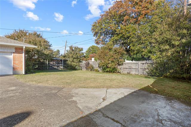 Building Photo - 6706 Kingsbury Dr