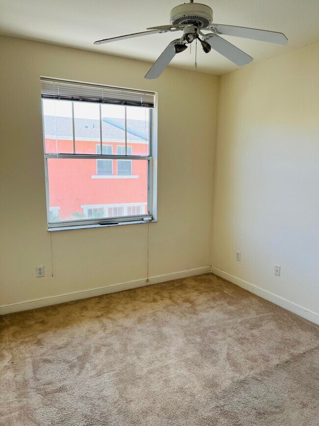 Building Photo - 441 Amador Ln