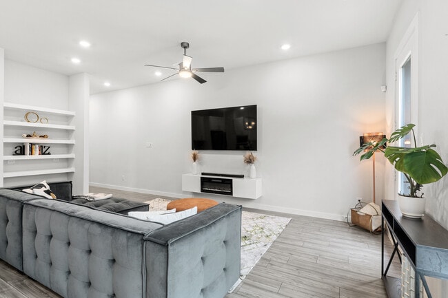 Living room - 2315 Rook Dr