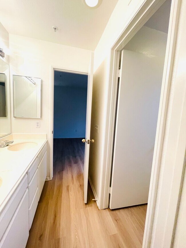 Building Photo - Heart of Ventura Living: Elegant Two-Story...