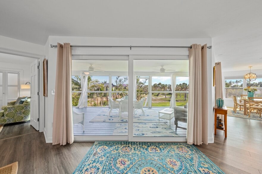 Building Photo - 6093 Henderson Rd