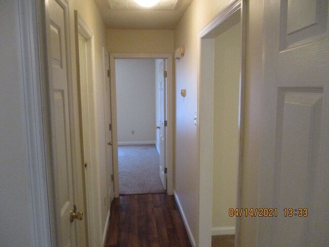 Building Photo - 900 9th Ave