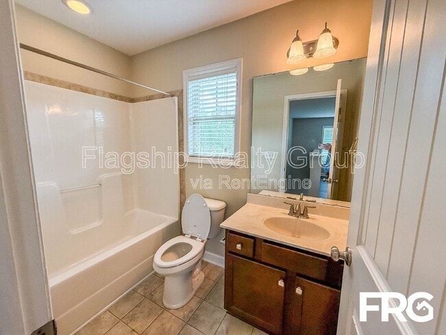 Building Photo - 1217 Teakwood Dr