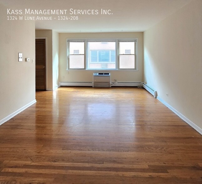 Building Photo - 1322 W Lunt Ave