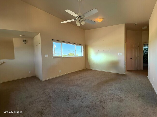 Building Photo - Ewa Beach- 8 bedrooms/4 baths/Carport/Spac...