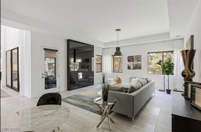 Building Photo - 47 Pristine Glen St