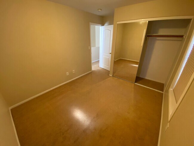 Building Photo - Wonderful 3 bed/2.5 bath home located in Summerlin