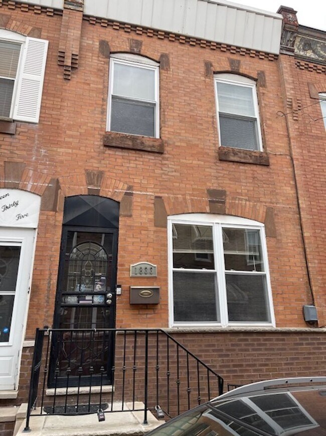 Building Photo - West Passyunk Home