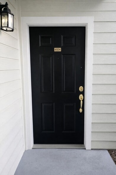 Building Photo - 2550 N Alafaya Trl