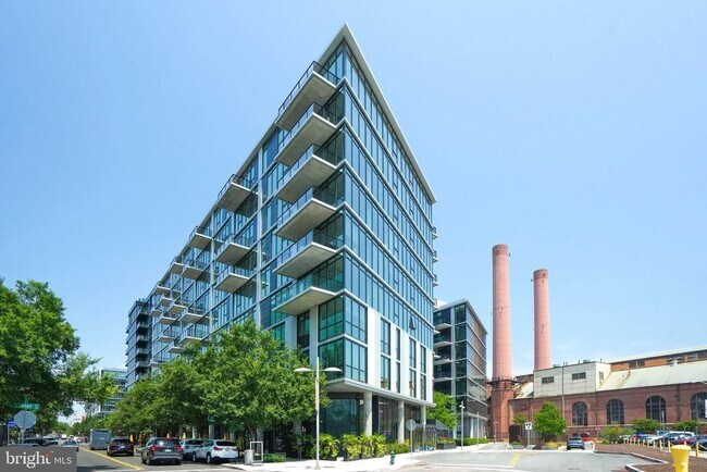 Building Photo - 1300 4th St SE