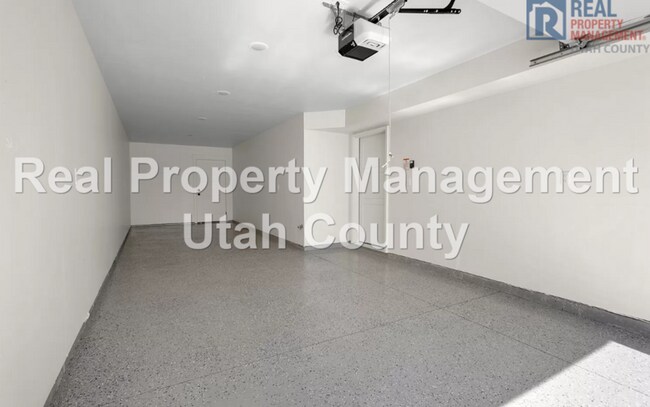 Building Photo - 367 S 610 E