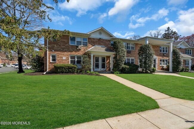 Building Photo - 96 East Ave