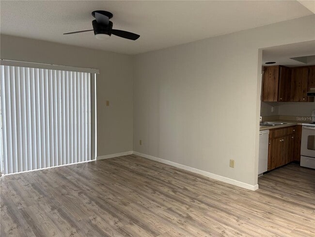 Building Photo - 2583 Countryside Blvd