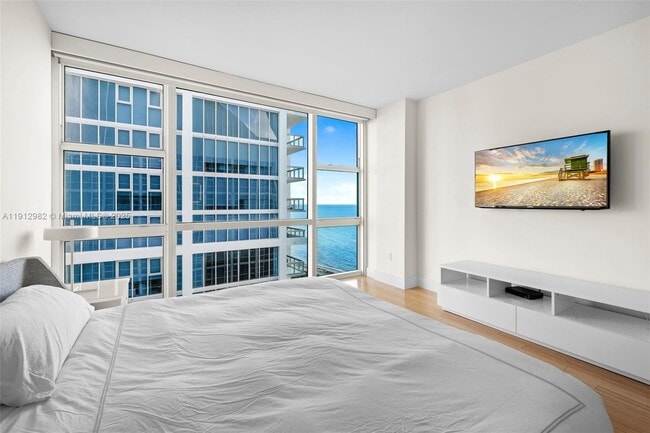 Building Photo - 6801 Collins Ave