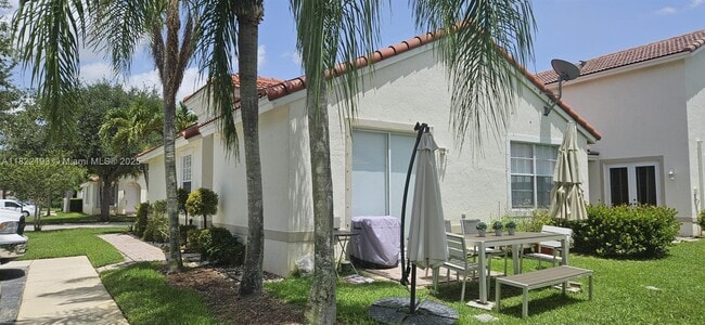 Building Photo - 2604 SW 188th Ave