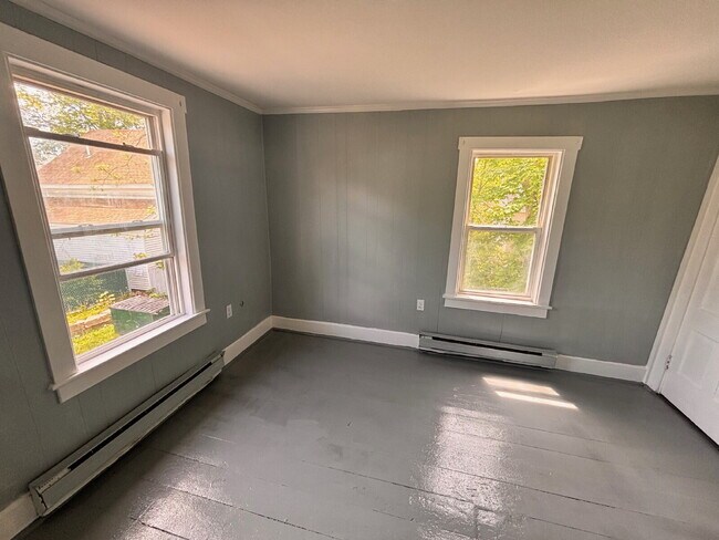 Building Photo - 1BR/1BA Apartment – Prime Location Near Do...
