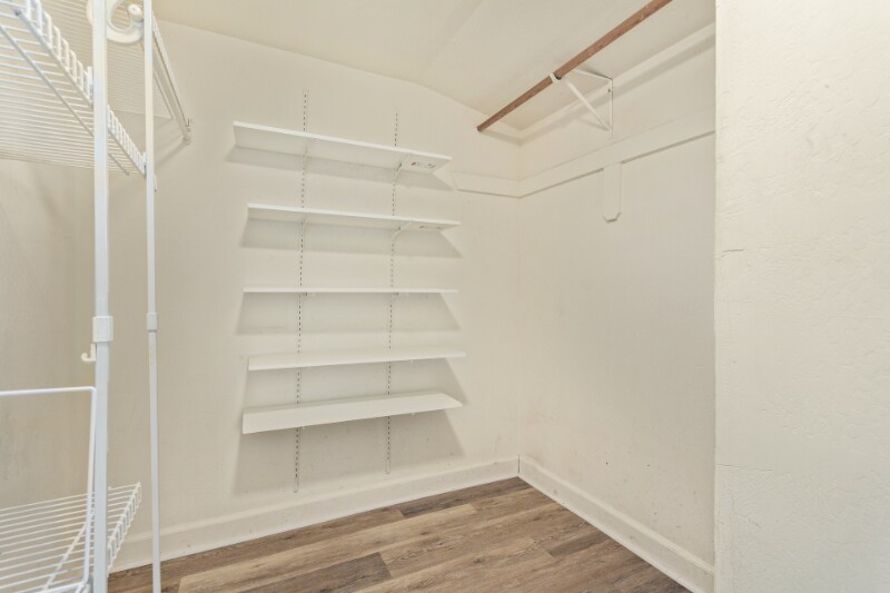 Building Photo - 5828 N 8th Pl