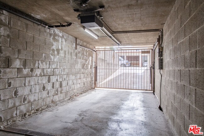 Building Photo - 1248 23rd St