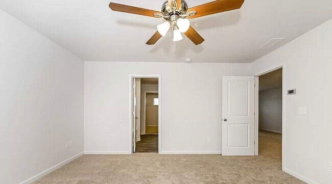 Building Photo - 195 Hamilton Pointe Dr