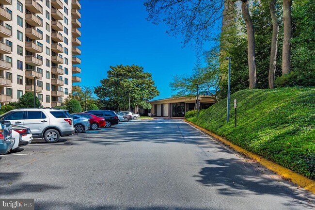 Building Photo - 5225 Pooks Hill Rd