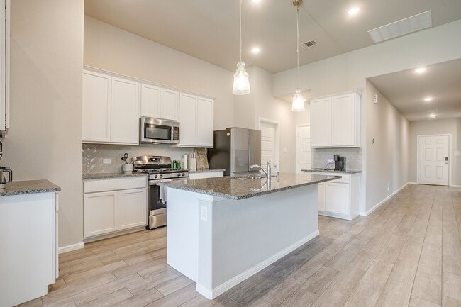 Building Photo - 8924 Lantana Meadow Dr